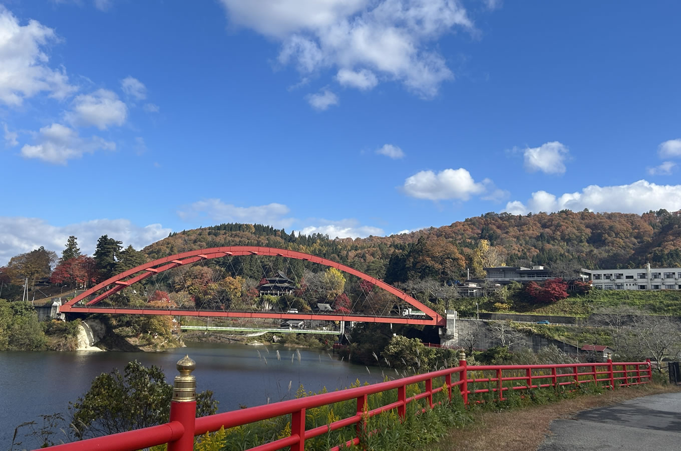 柳津町の美術館と美しい街並み（柳津町）写真